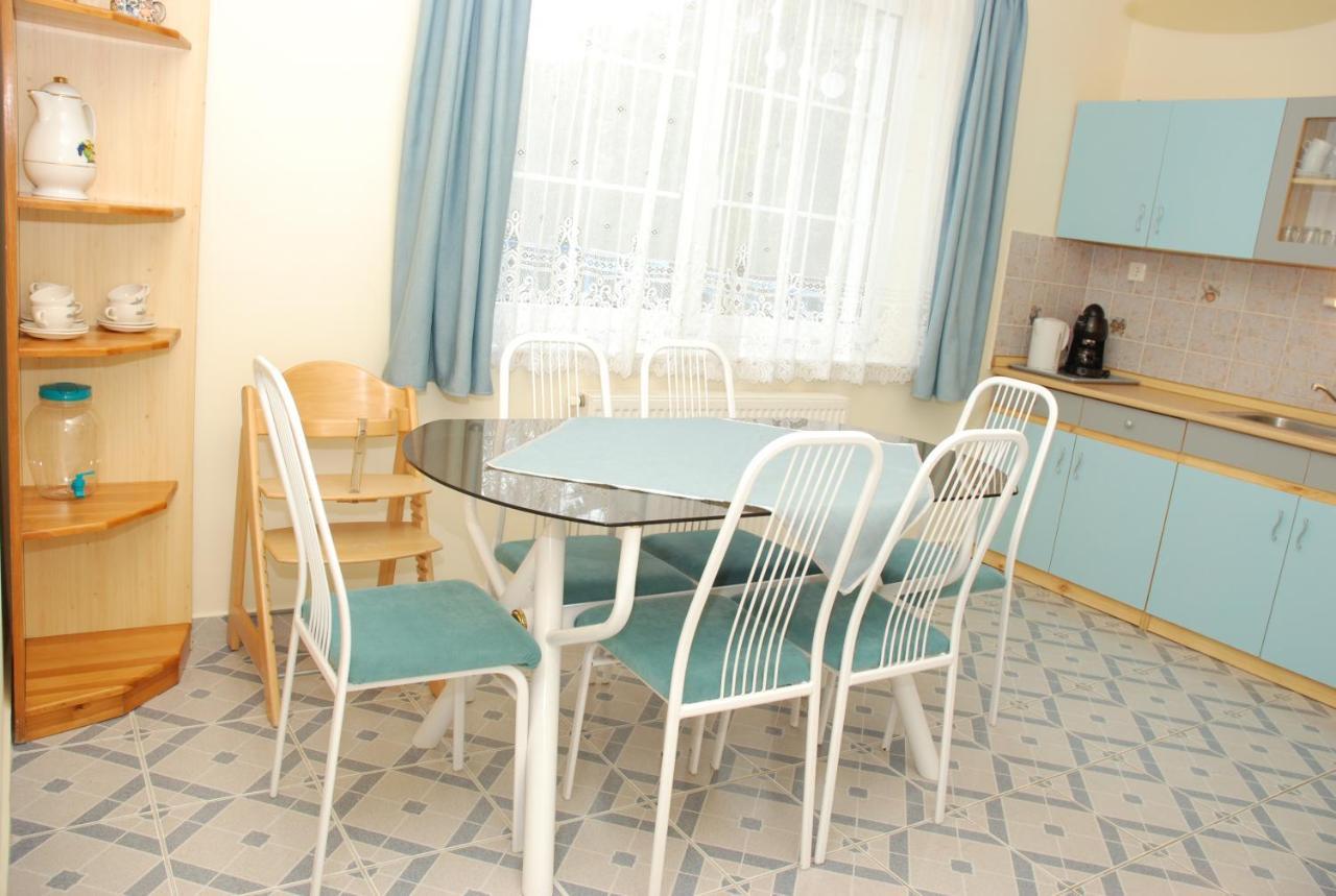 Kek Kucko Vendeghaz Apartment Fonyod ภายนอก รูปภาพ
